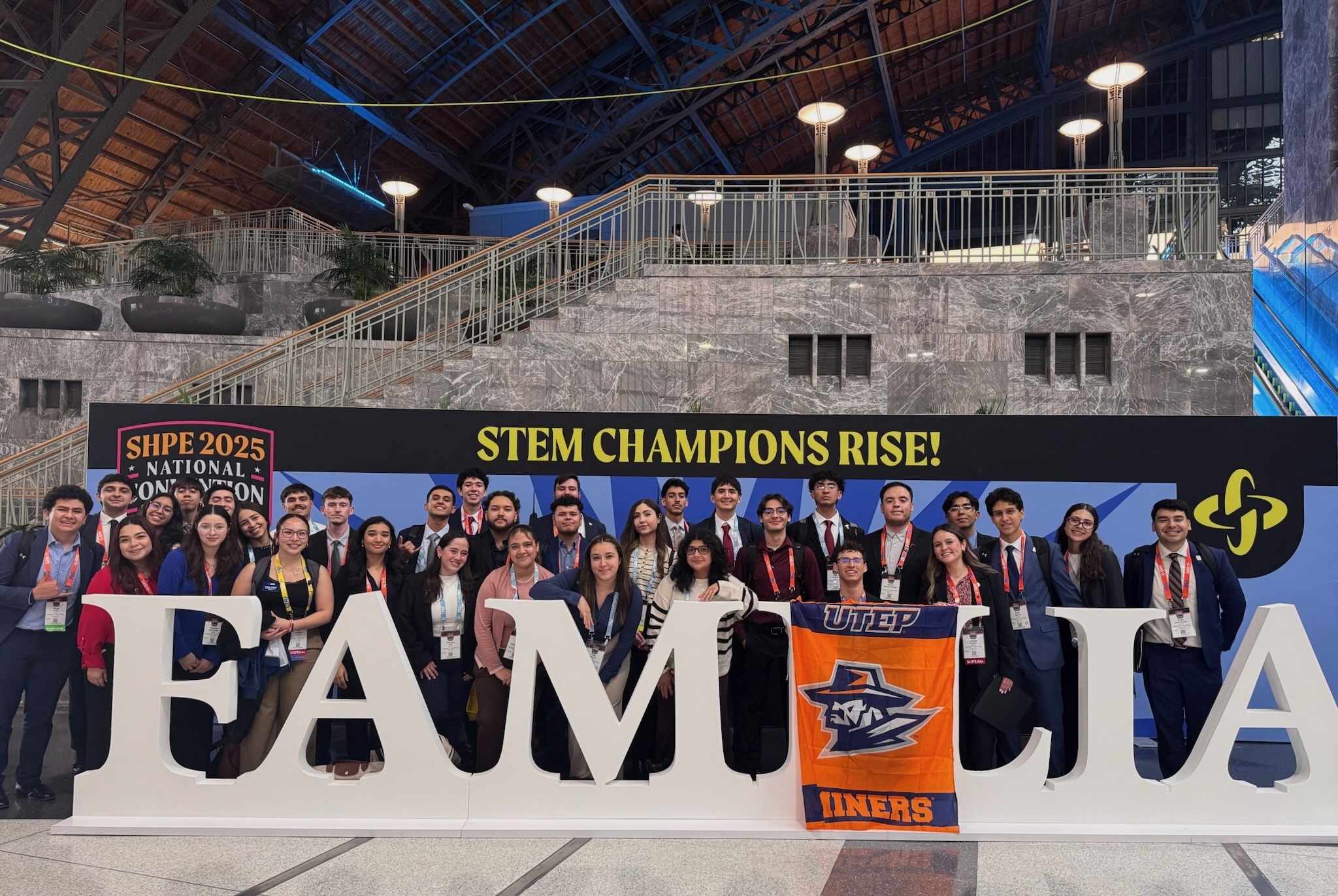 SHPE MAES UTEP members at the 2025 SHPE National Convention